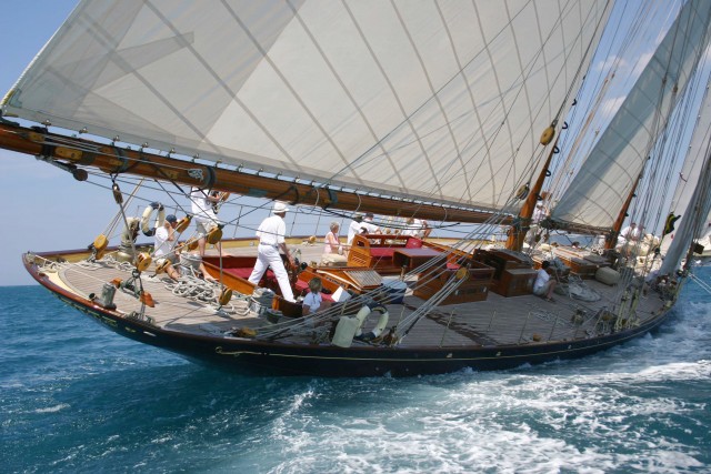 yacht a vela d'epoca