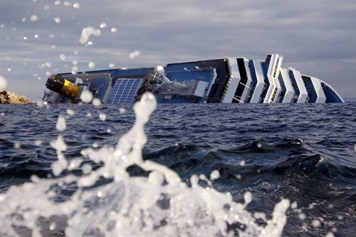 Costa Concordia inabissamento