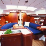Beneteau Oceanis 373 dinette