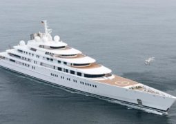 yacht di lusso azzam