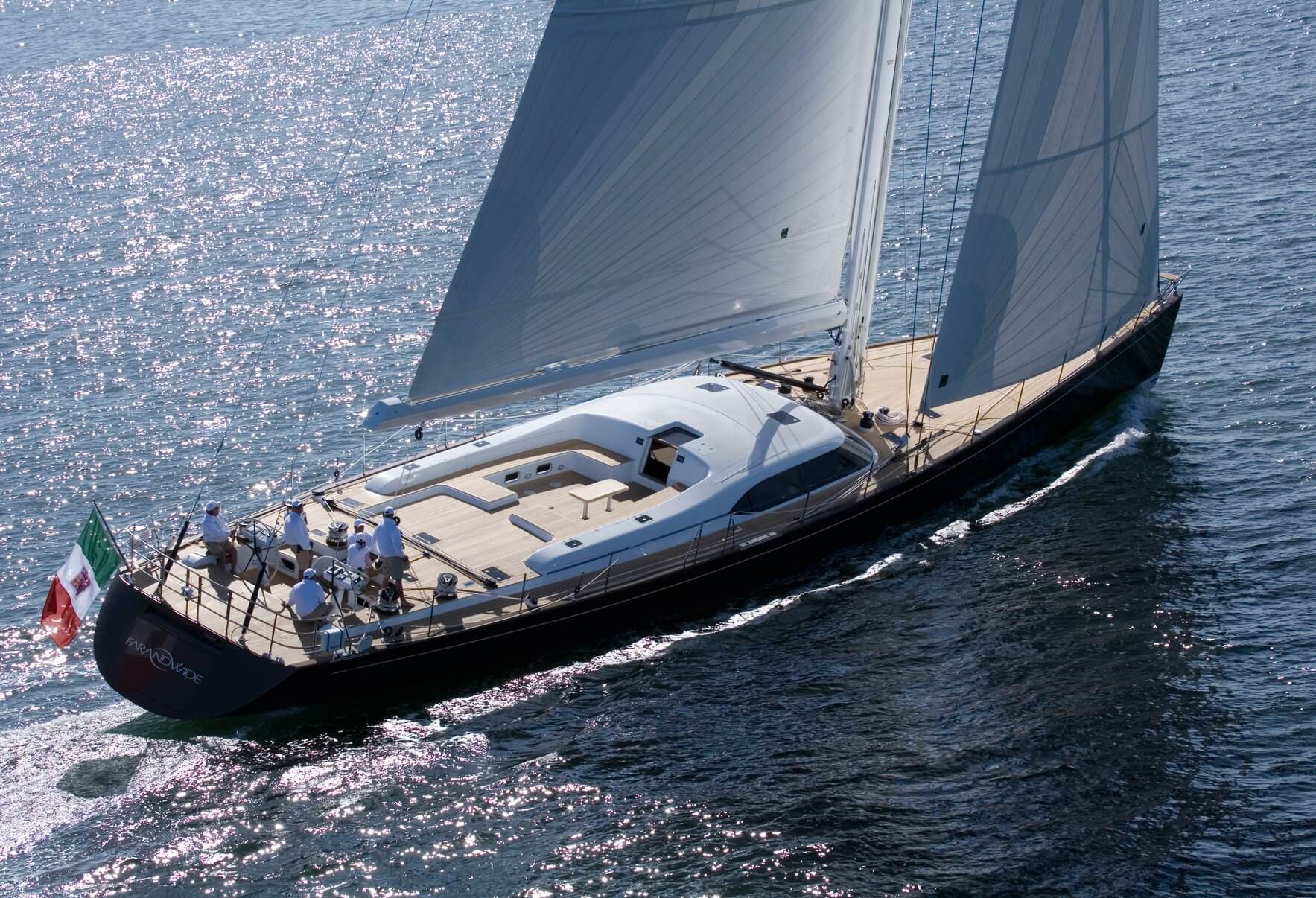 yacht a vela