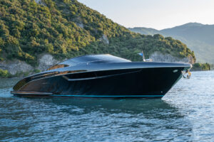 yacht contemporanei