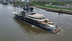 yacht Luminance